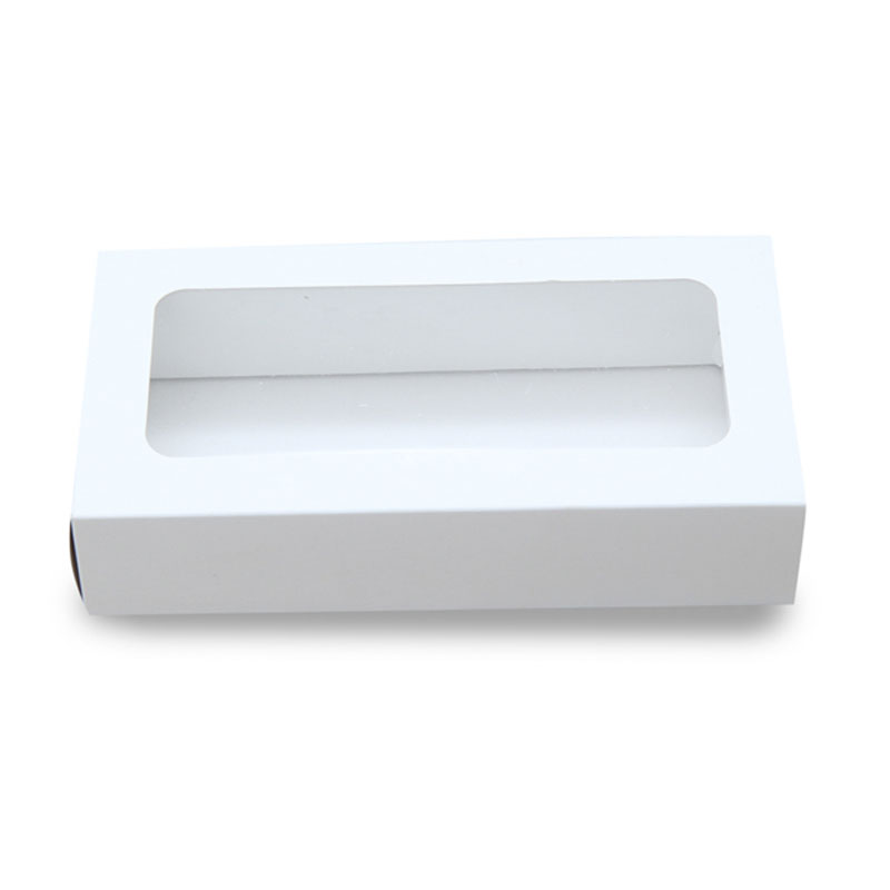 IMG_2675 לבנה עם חלון