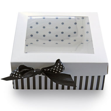 שחור לבן מרובעת